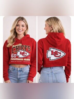 Kansas City Chiefs Cropped Hoodie Womens Red NFL Graphic Sweatshirt S M Football